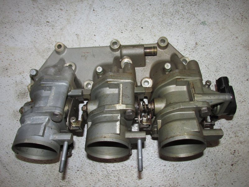 Yamaha 200hp 4 Stroke Outboard Starboard Intake Manifold w/ TPS Sensor