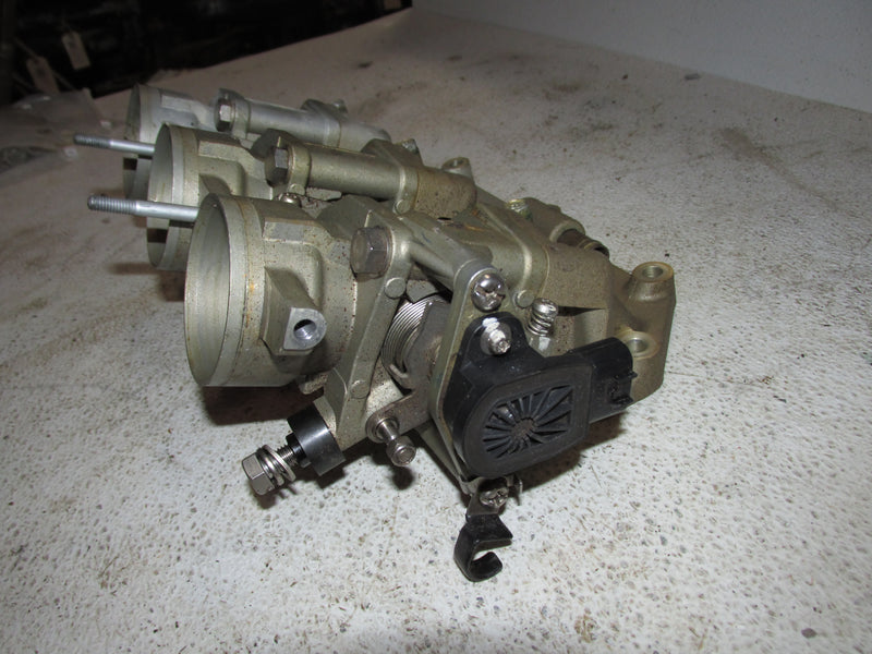 Yamaha 200hp 4 Stroke Outboard Starboard Intake Manifold w/ TPS Sensor