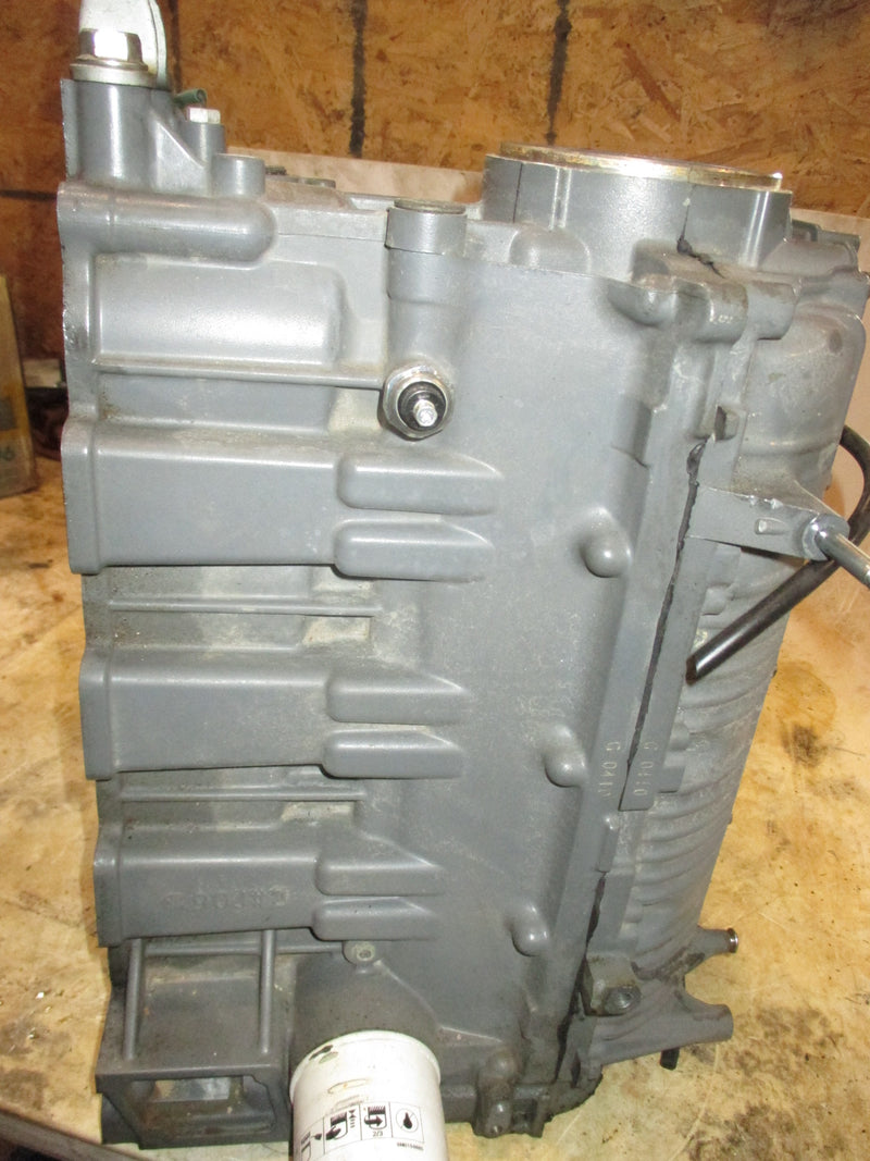 Suzuki DF115 115hp outboard crankcase block SOLD AS IS
