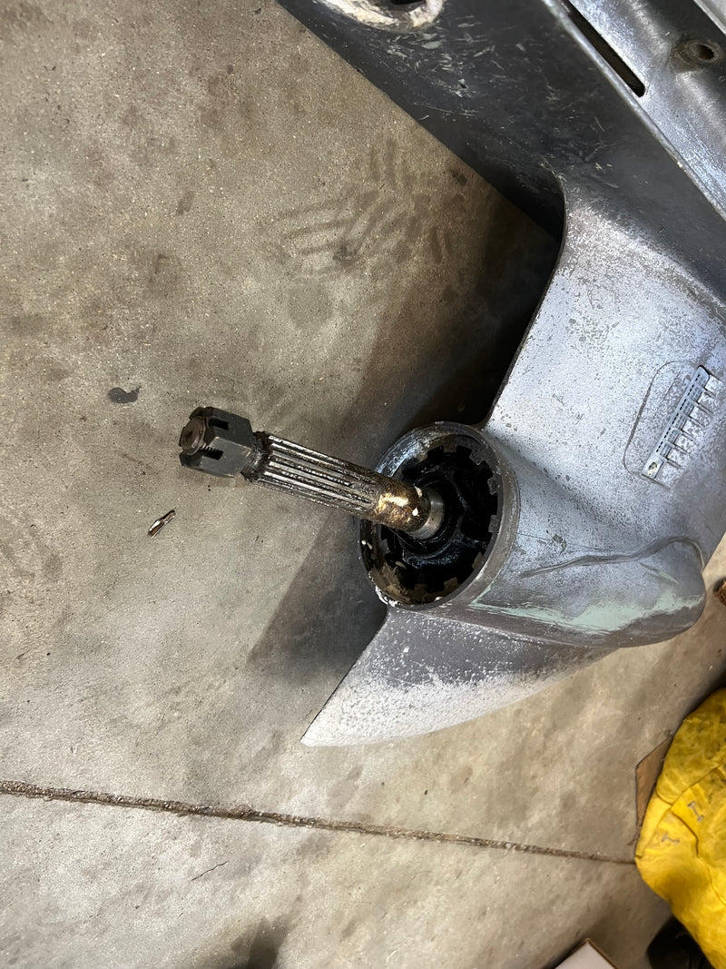 Yamaha 115hp 4 Stroke Outboard 20" lower unit PARTS ONLY