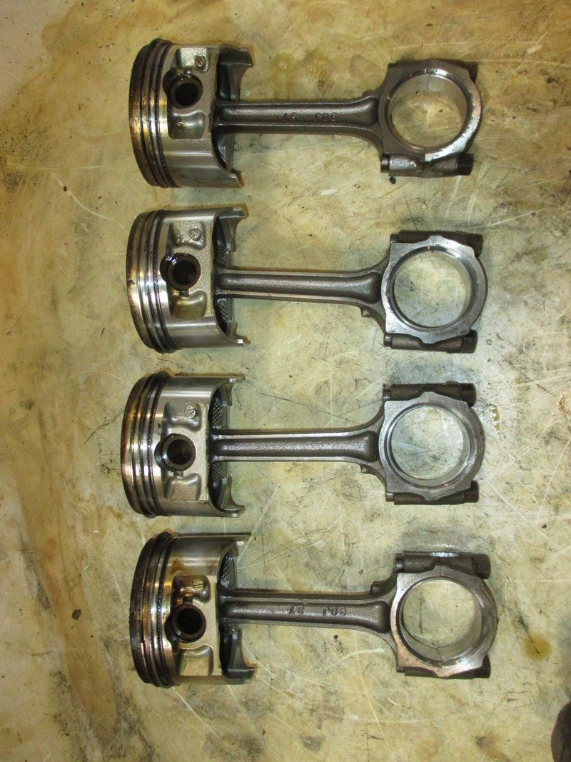 Suzuki DF115 115hp outboard piston and rod set (12111-90J01)