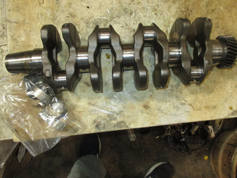 Suzuki DF115 115hp outboard crankshaft (12220-90J01)
