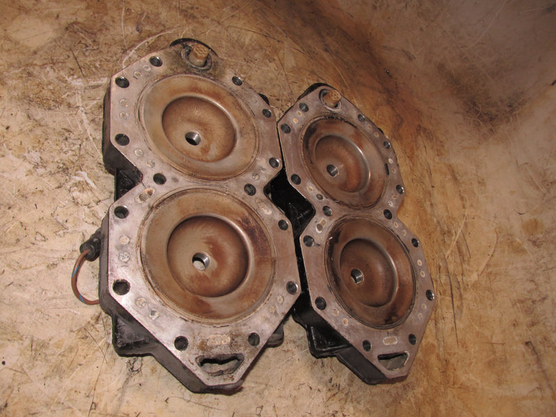 Johnson 115hp 60 Degree 2 Stroke Outboard Cylinder Head Set