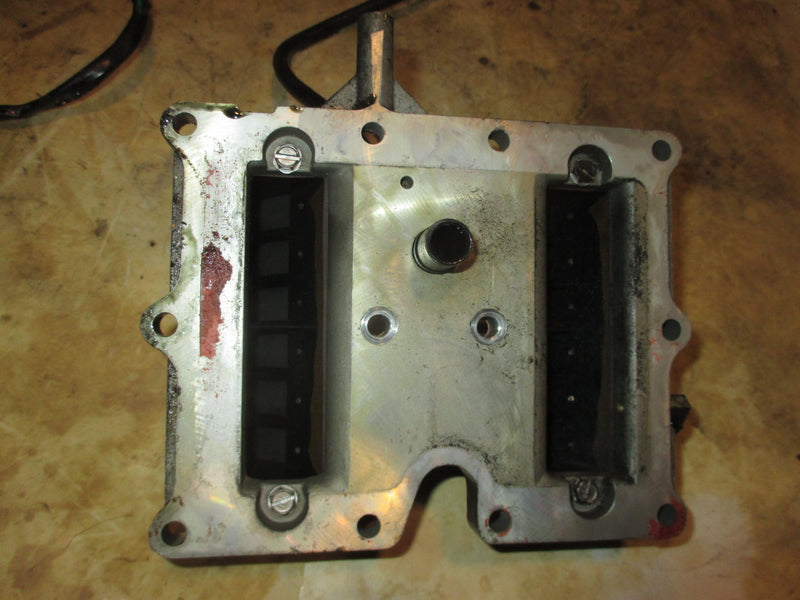 Evinrude Etec 40hp 2 stroke outboard intake manifold with reeds (5005279)