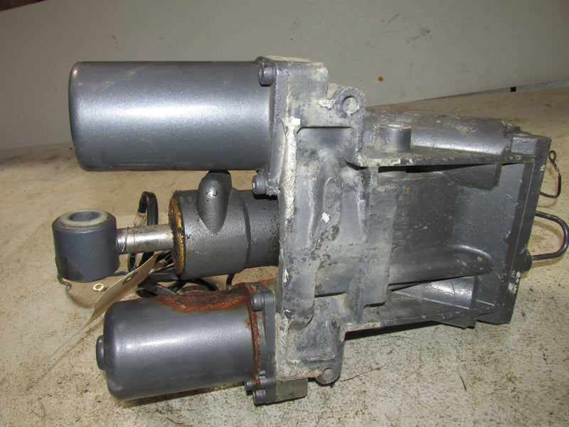 Yamaha 3.3L 200hp 4 Stroke Outboard Tilt Trim Unit (69J-43800-01-4D)