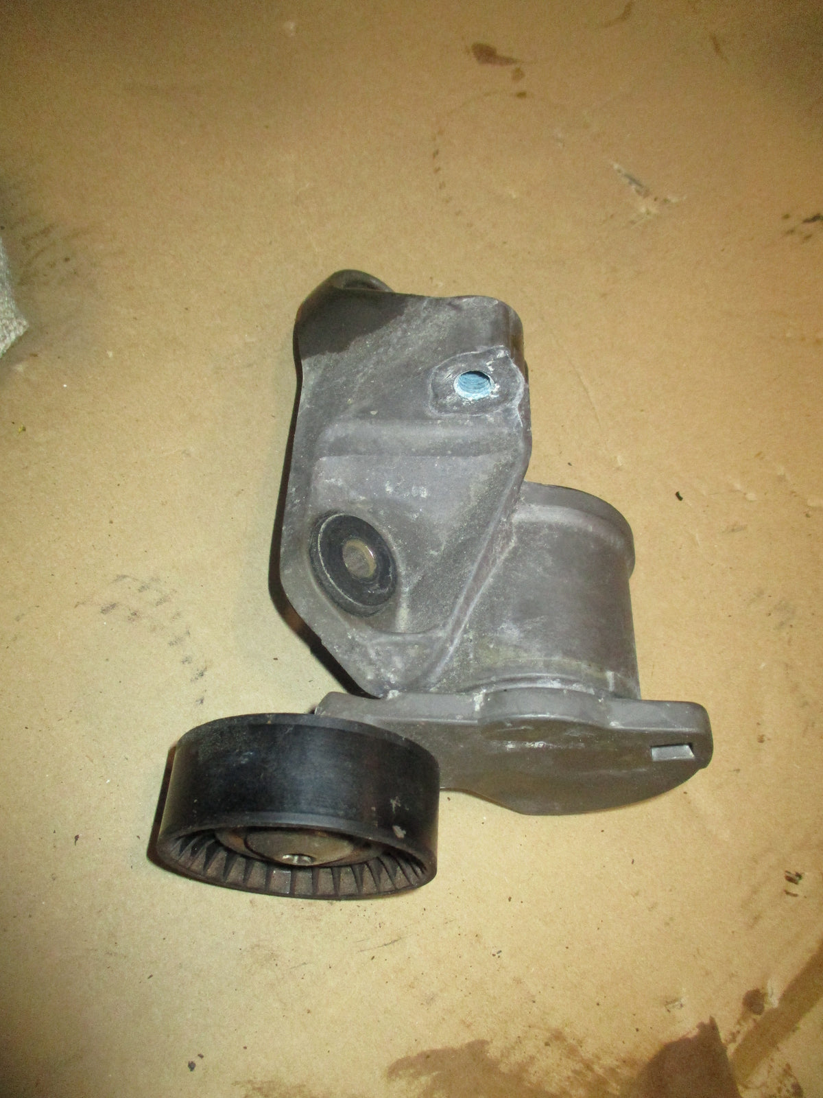 Mercury Verado 150hp 1.7L outboard belt tensioner