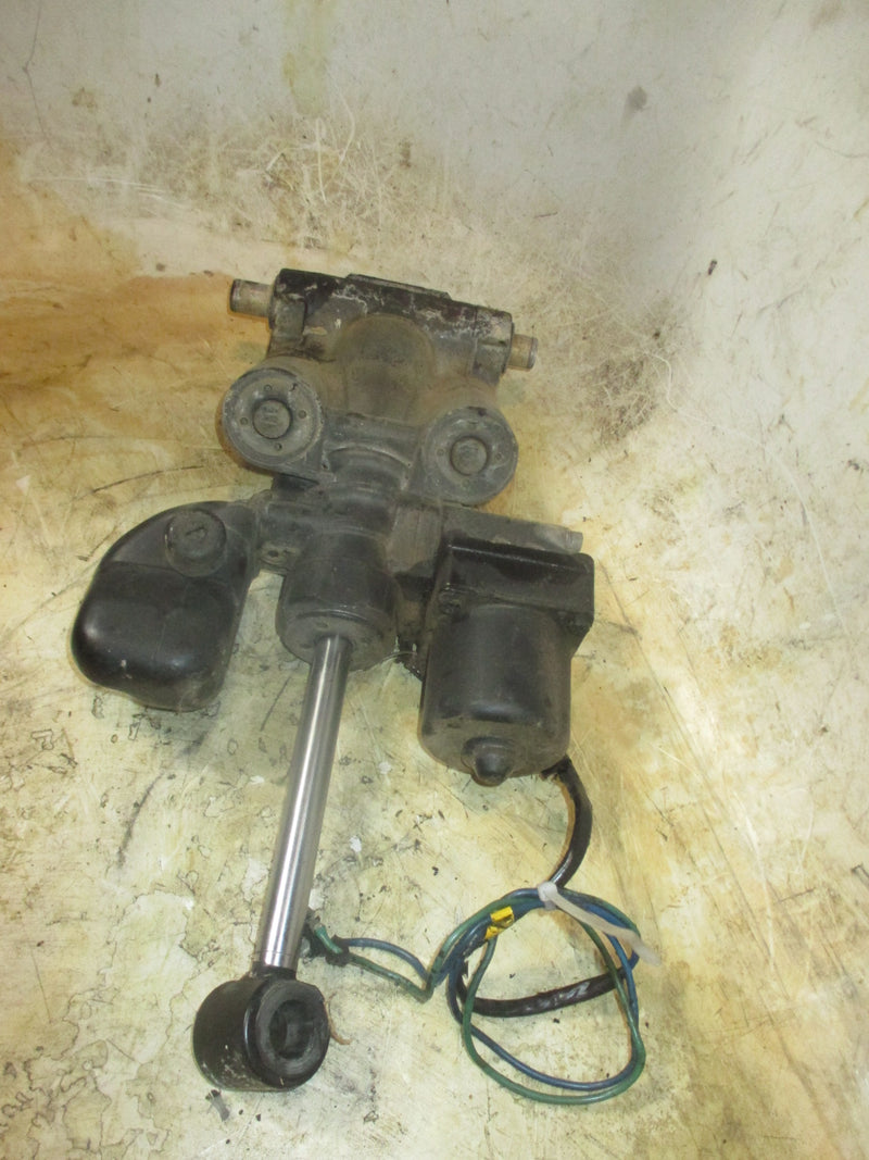 Johnson 90hp 2 Stroke outboard Tilt Trim Unit