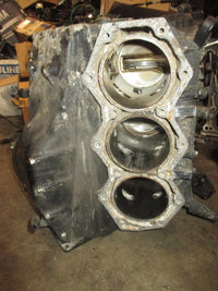 Load image into Gallery viewer, Evinrude 175hp 2 Stroke outboard Crankcase Block
