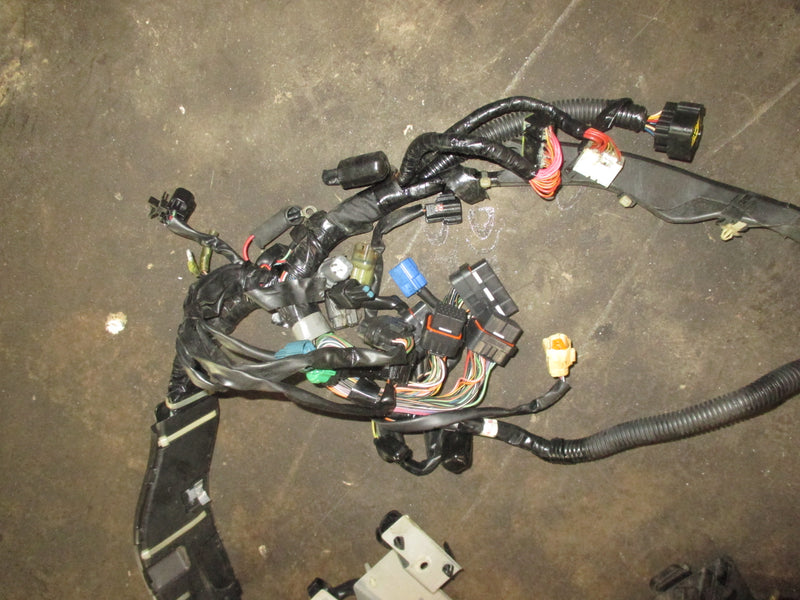 Yamaha 350hp 4 stroke outboard engine wiring harness (6AW-82590-00-00)