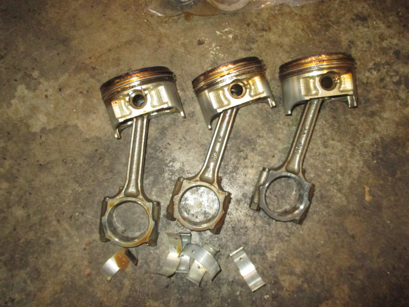 Johnson/Suzuki 140hp 4 stroke outboard piston and rod set of 3 (12111-92J00)
