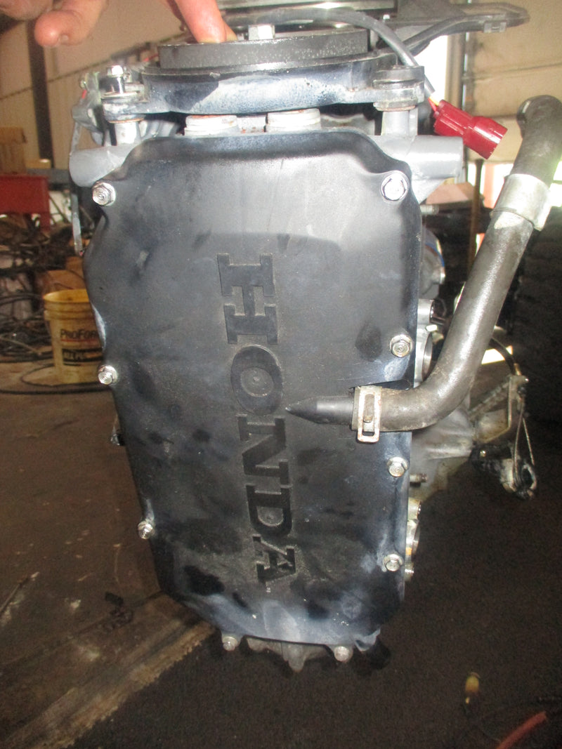 Honda BF90A outboard crankcase powerhead