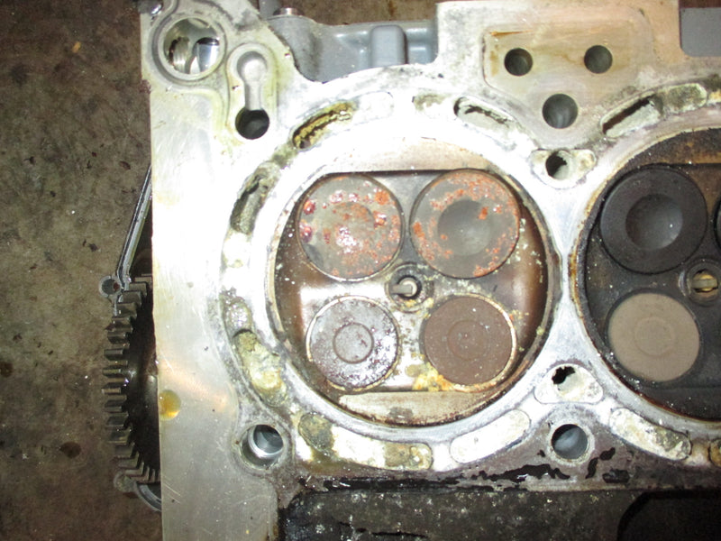 Johnson/Suzuki 140hp 4 stroke outboard cylinder head