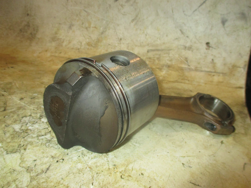 Evinrude 175hp 2 Stroke outboard Piston and Rod (STP 3121P5)