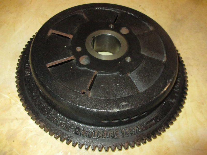 Johnson/Suzuki 140hp 4 stroke outboard flywheel (32102-92J00)