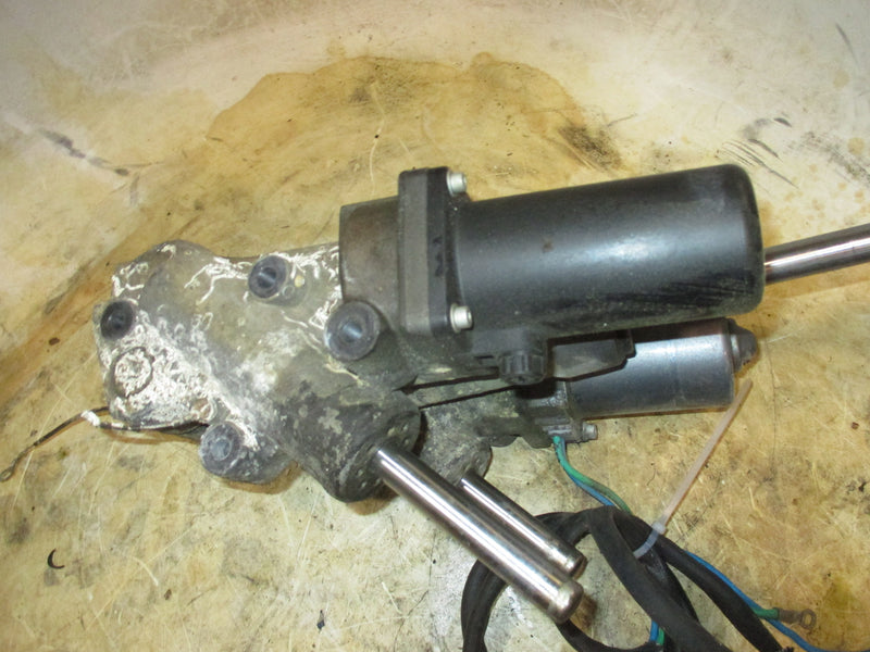 Yamaha 350hp 4 stroke outboard tilt trim unit (6AW-43800-00)