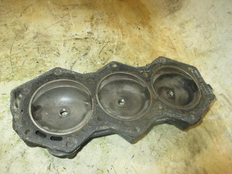 Evinrude 175hp 2 Stroke outboard Cylinder Head (328326)