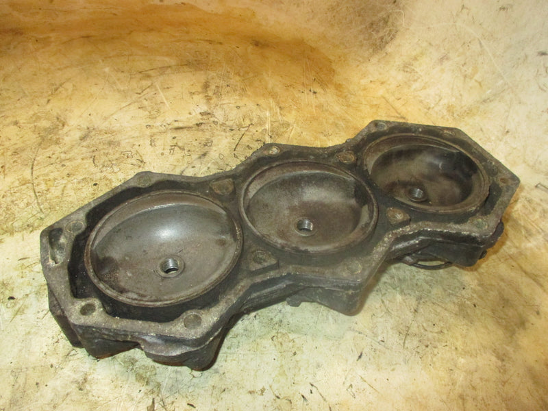 Evinrude 175hp 2 Stroke outboard Cylinder Head (328326)
