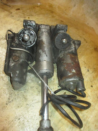 Load image into Gallery viewer, Evinrude 175hp 2 Stroke outboard Tilt Trim Unit (328718)
