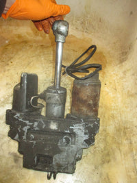 Load image into Gallery viewer, Evinrude 175hp 2 Stroke outboard Tilt Trim Unit (328718)
