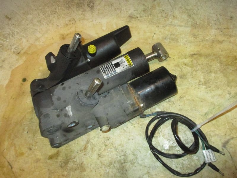 Mercury Optimax 225hp 2 stroke outboard Tilt Trim Unit