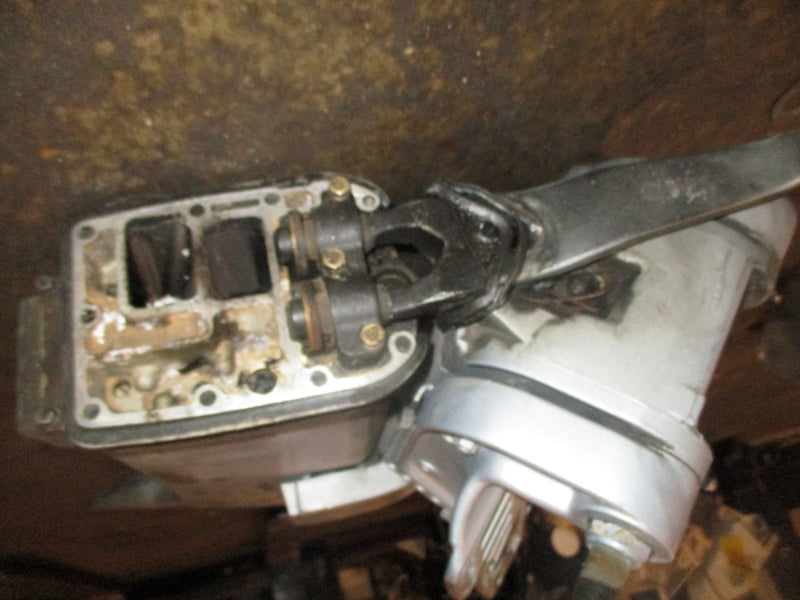 Evinrude 50hp 2 stroke outboard mid section