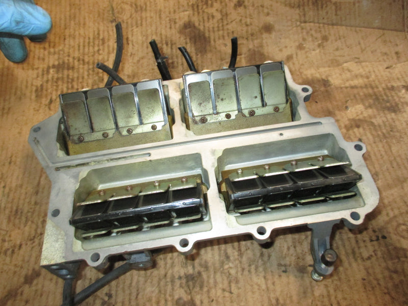 Yamaha 115hp 2 stroke outboard manifold and reeds (6E5-13641-03-18)