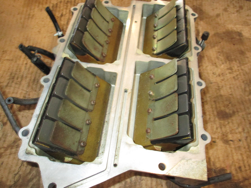 Yamaha 115hp 2 stroke outboard manifold and reeds (6E5-13641-03-18)
