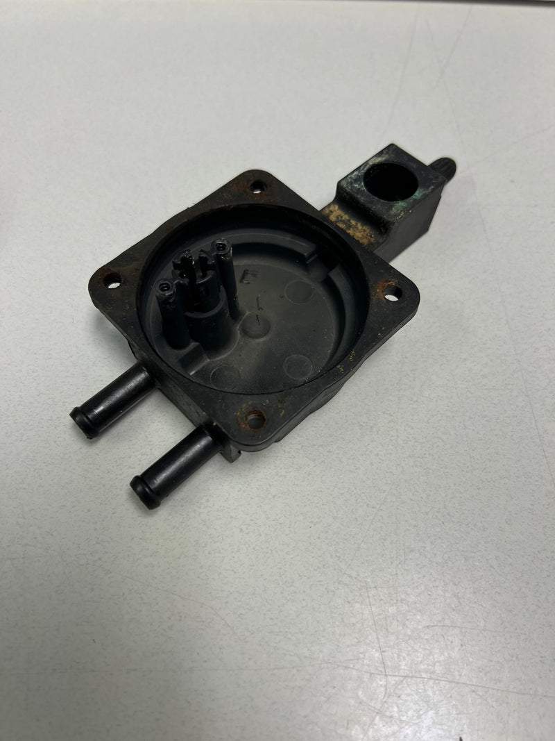 Evinrude Etec 2 stroke outboard VST bottom