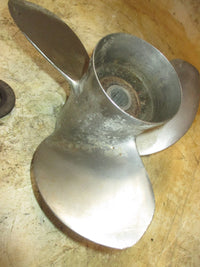 Load image into Gallery viewer, Johnson 120/140hp 2 Stroke outboard Stainless Steel Propeller Michigan 13.75x15
