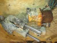 Load image into Gallery viewer, Johnson 120/140hp 2 Stroke outboard Tilt Trim Unit Showa
