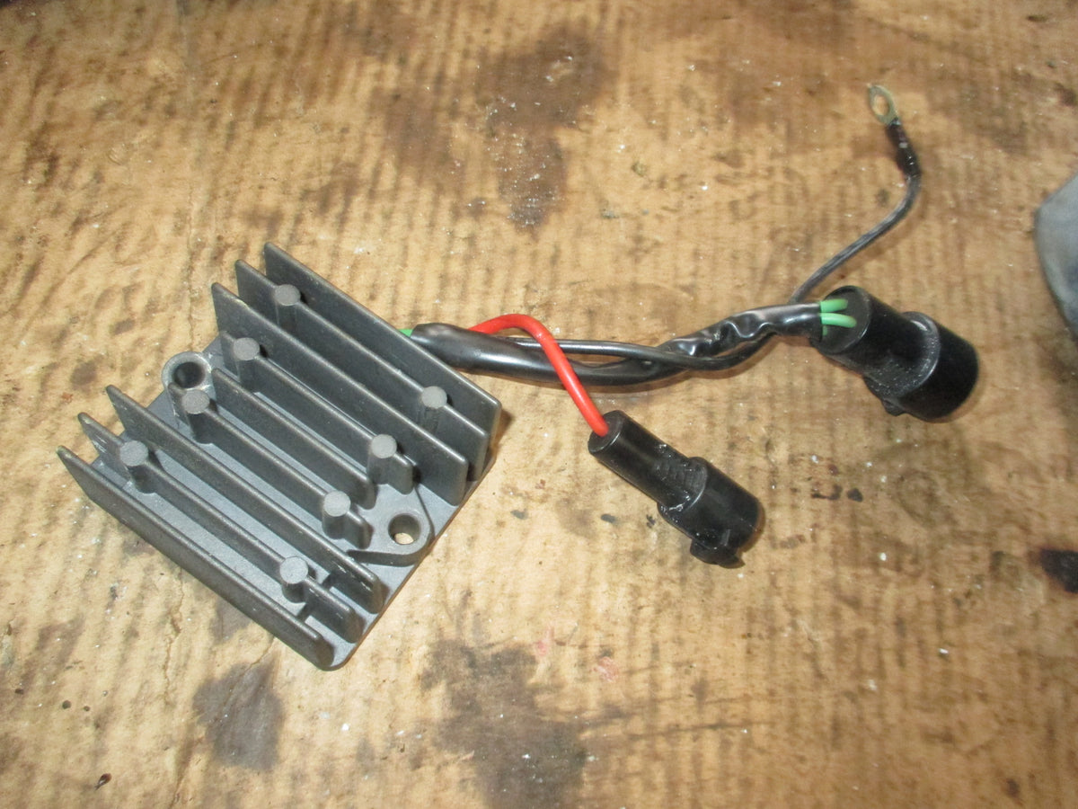 Yamaha 115hp 2 stroke outboard rectifier regulator (6RR3-818960-10)