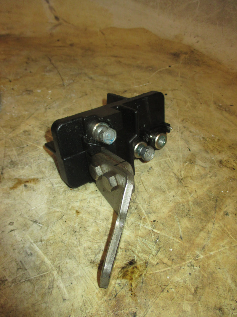 Yamaha 350hp 4 stroke outboard battery lug (6AW-81925-00)