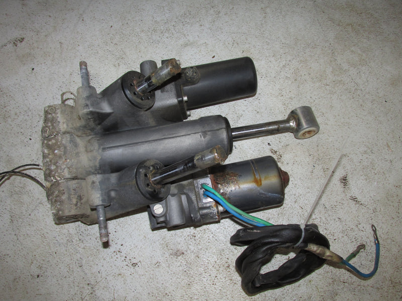 Yamaha 350hp 4 Stroke Outboard Tilt Trim Unit (6AW-43800-05-00)