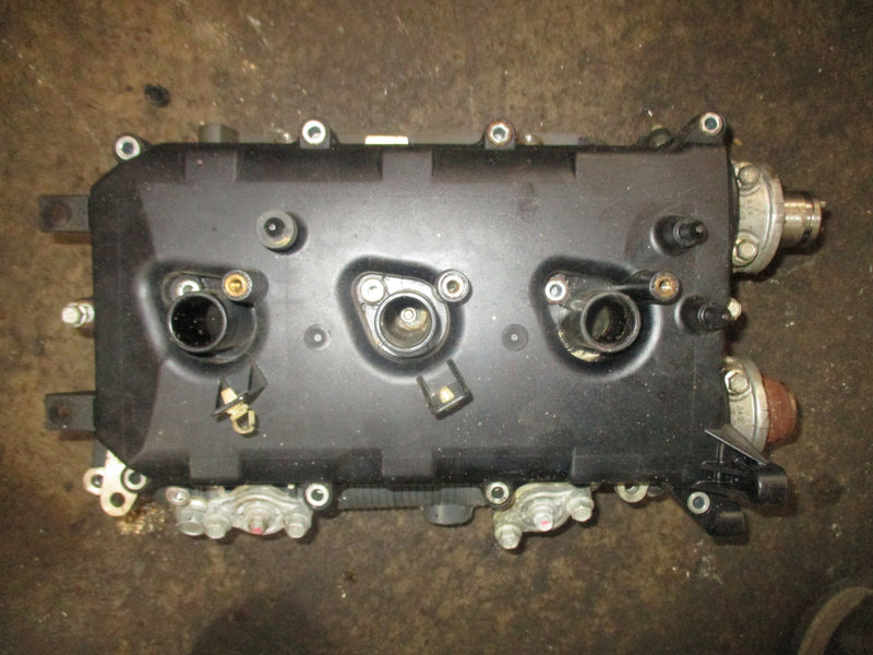 Yamaha 4.2L 300hp 4 stroke outboard port cylinder head