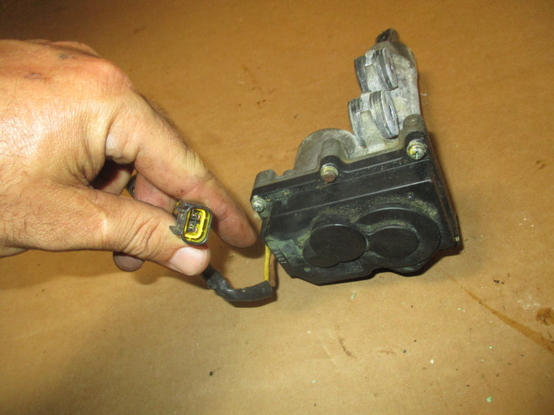 Yamaha 4.2L 300hp 4 stroke outboard shift actuator (6DV-4820A-00)