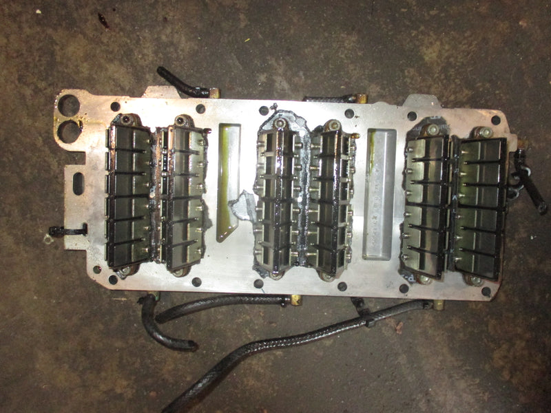 Mercury 200hp optimax 3.0L outboard intake manifold and reeds (8286235)
