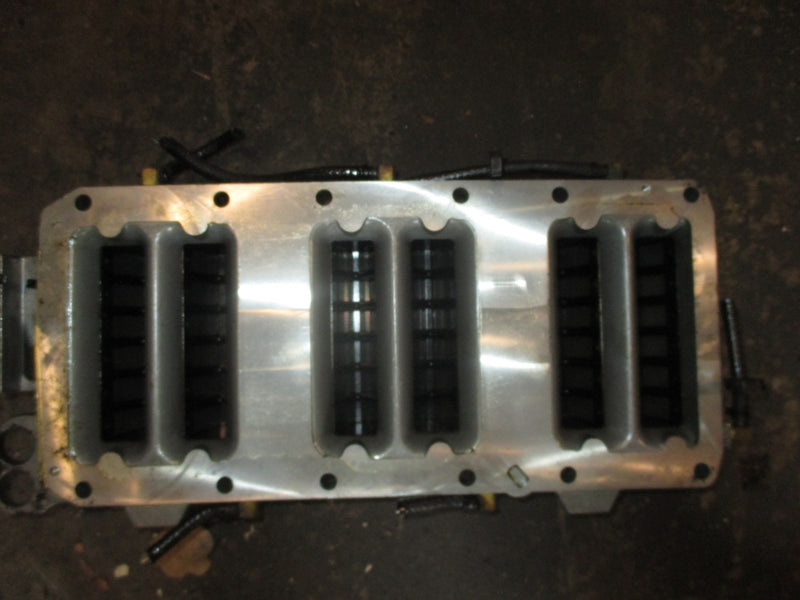Mercury 200hp optimax 3.0L outboard intake manifold and reeds (8286235)