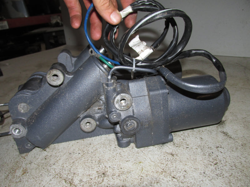 Yamaha 4.2L 250hp 4 Stroke Outboard Tilt Trim Unit (69J-43800-00-8D)