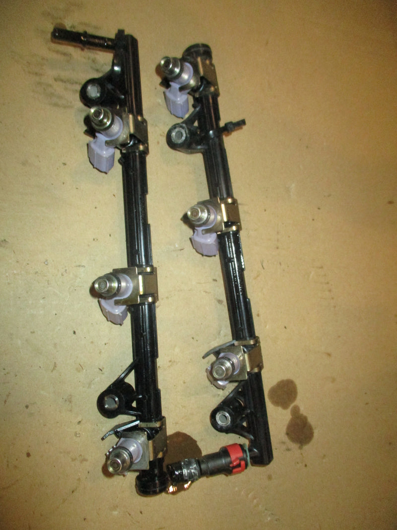 Yamaha 250hp 4 stroke outboard fuel rail and injector set (6P2-13170-10-00)