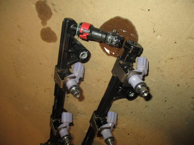 Yamaha 250hp 4 stroke outboard fuel rail and injector set (6P2-13170-10-00)
