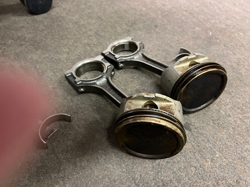 Yamaha 90hp 4 stroke outboard Piston and rod set of 2 (6D8-00)
