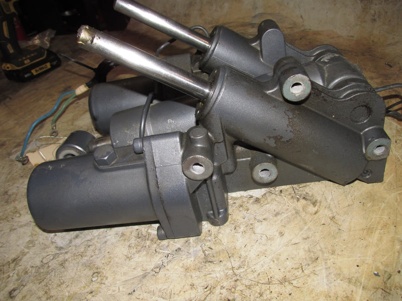 Yamaha 225hp 4 Stroke Outboard Tilt Trim Unit (69J-01)