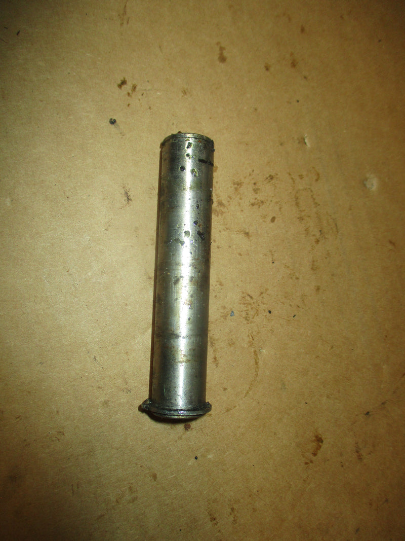 Yamaha 4.2L 300hp 4 stroke outboard upper trim pin (6E5-43126-10)
