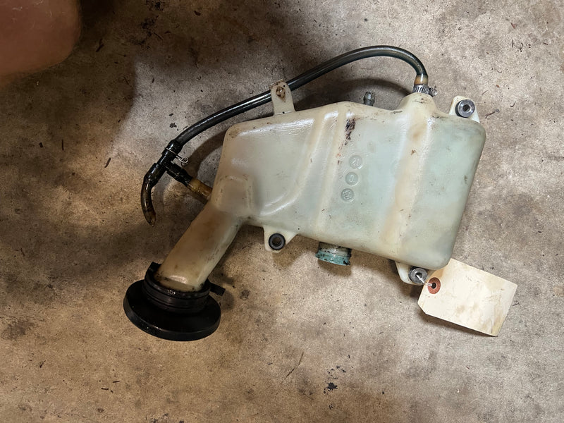Yamaha Precision blend 50hp 2 stroke outboard oil tank (6H4-21707-04-00)