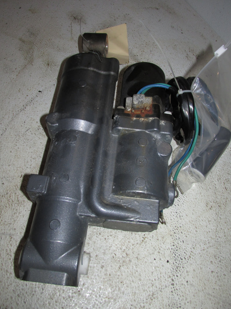 Yamaha 90hp 4 Stroke Outboard Tilt Trim Unit (6D8-43800-01-8D)