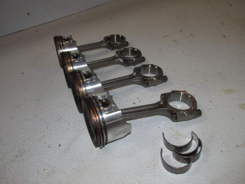 Suzuki DF115 115hp Outboard Piston and Rod Set of 4 (12111-90J01)
