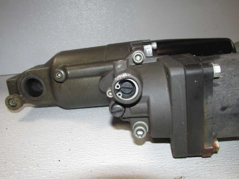 Suzuki DF115 115hp Outboard Tilt Trim Unit
