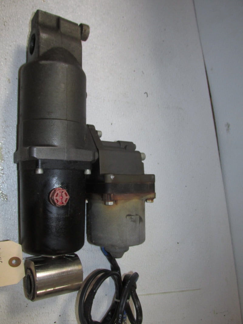 Suzuki DF115 115hp Outboard Tilt Trim Unit
