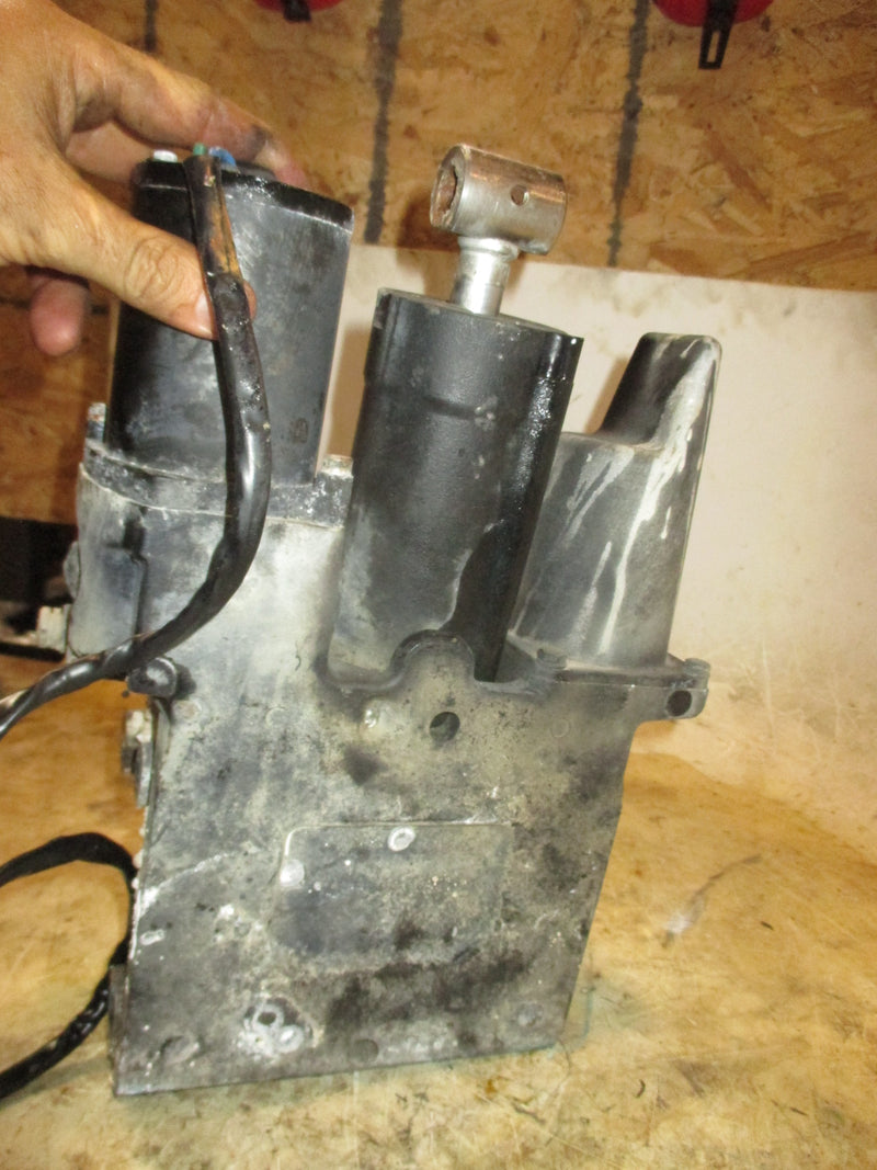 Mercury 200hp optimax 3.0L outboard tilt trim unit