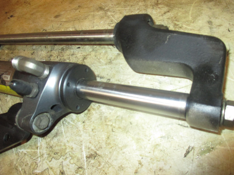 Yamaha 150hp HPDI 2 Stroke outboard Sea Star Hydraulic Steering Ram (HC5358)